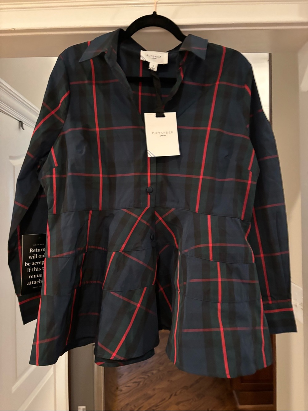 Tuckernuck Plaid Peplum Shirt - Navy and Red size L NWT - Picture 4 of 6